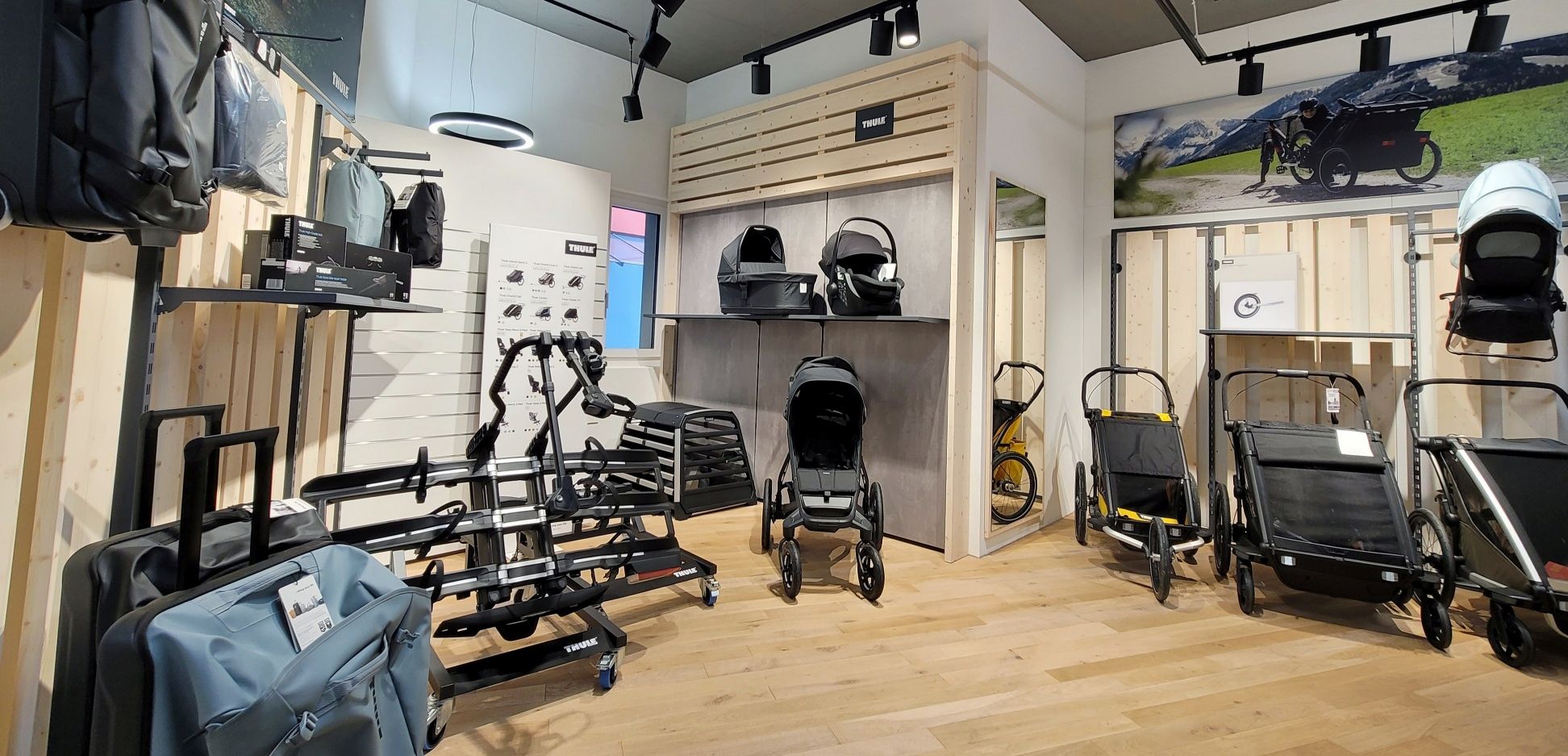 Grosse Thule Ausstellung bei Achermann Sport in Stans