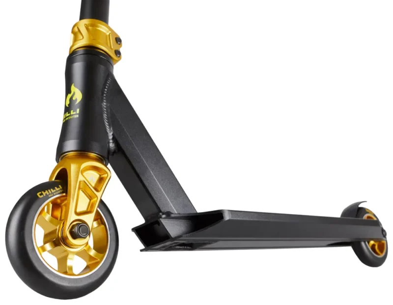 chilli-pro-scooter-chilli-pro-scooter-3000-gold-black-3 Chilli Pro Scooter 3000