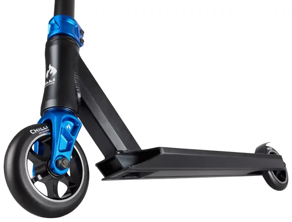 chilli-pro-scooter-chilli-pro-scooter-5000-black-blue-4 Chilli Pro Scooter 5000