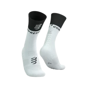 Compressport mid compression socks v2 0 white black 1