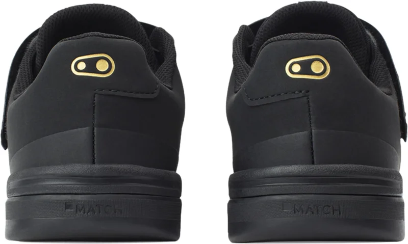 Schuhe Stamp Boa schwarz