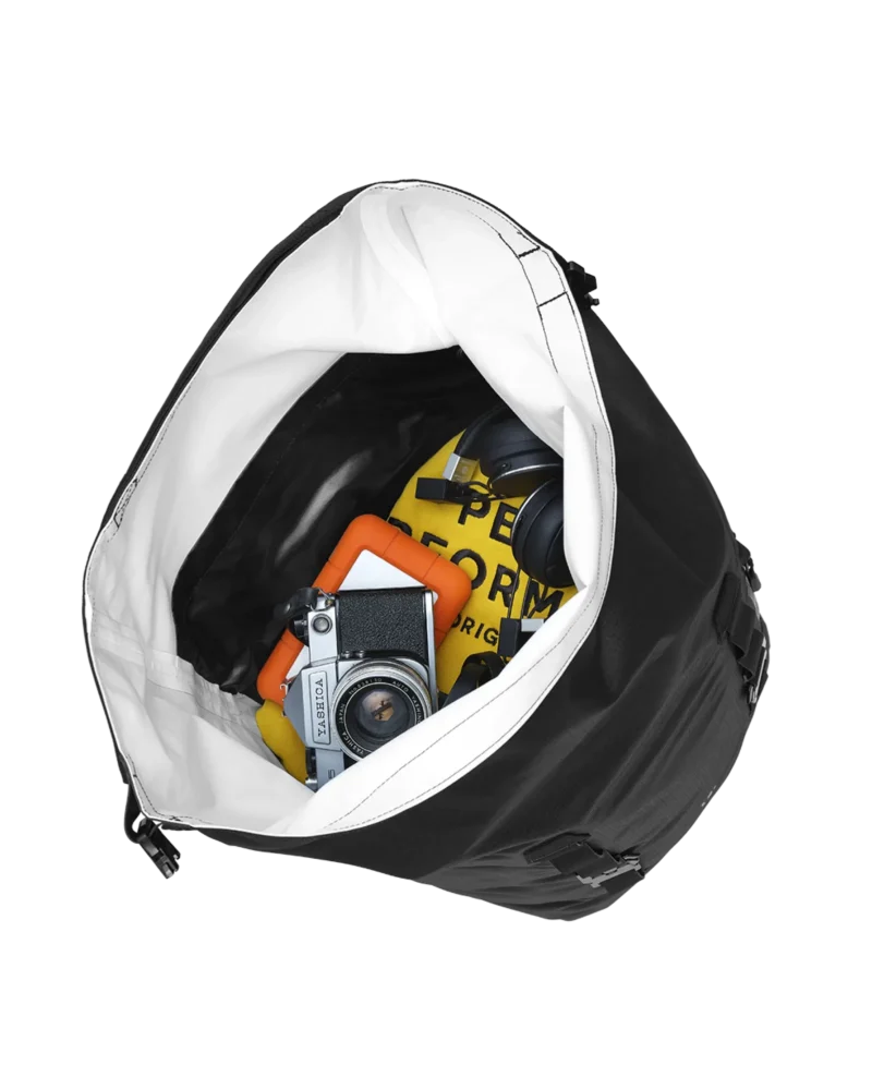 The Sømløs 32L Rolltop Backpack