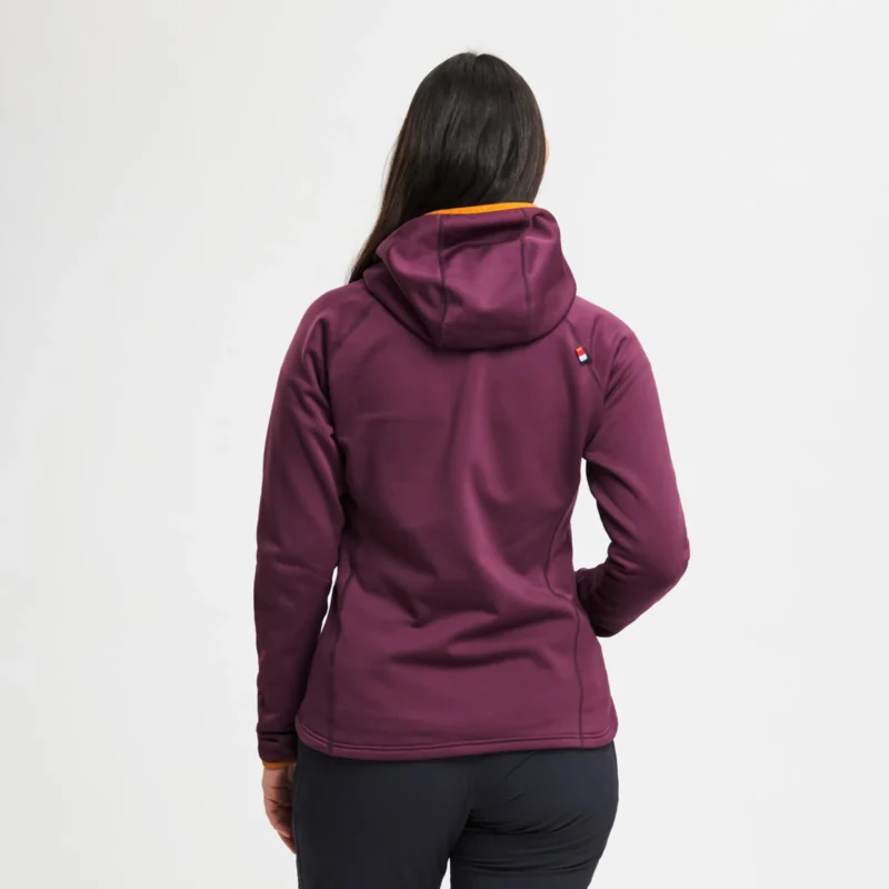 W Skiers Hood