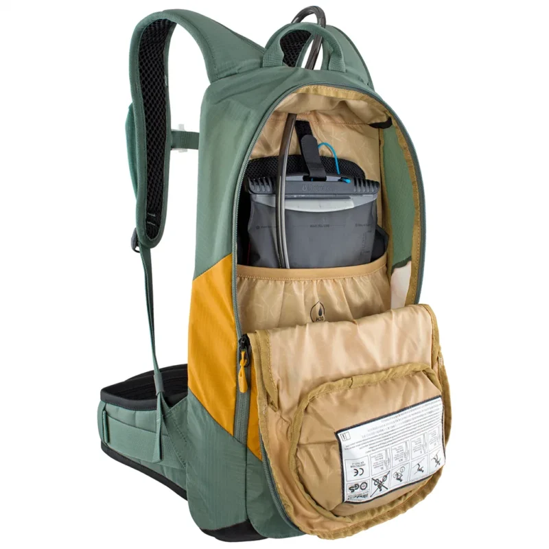 evoc-fr-lite-race-10l-backpack-olive-loam-3 FR Lite Race 10L Backpack