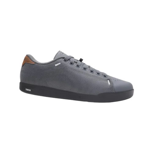 W Deed Shoe
