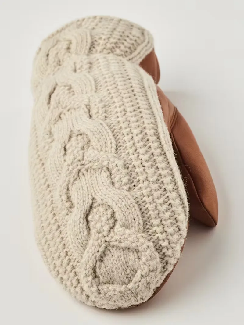Elle Mitt