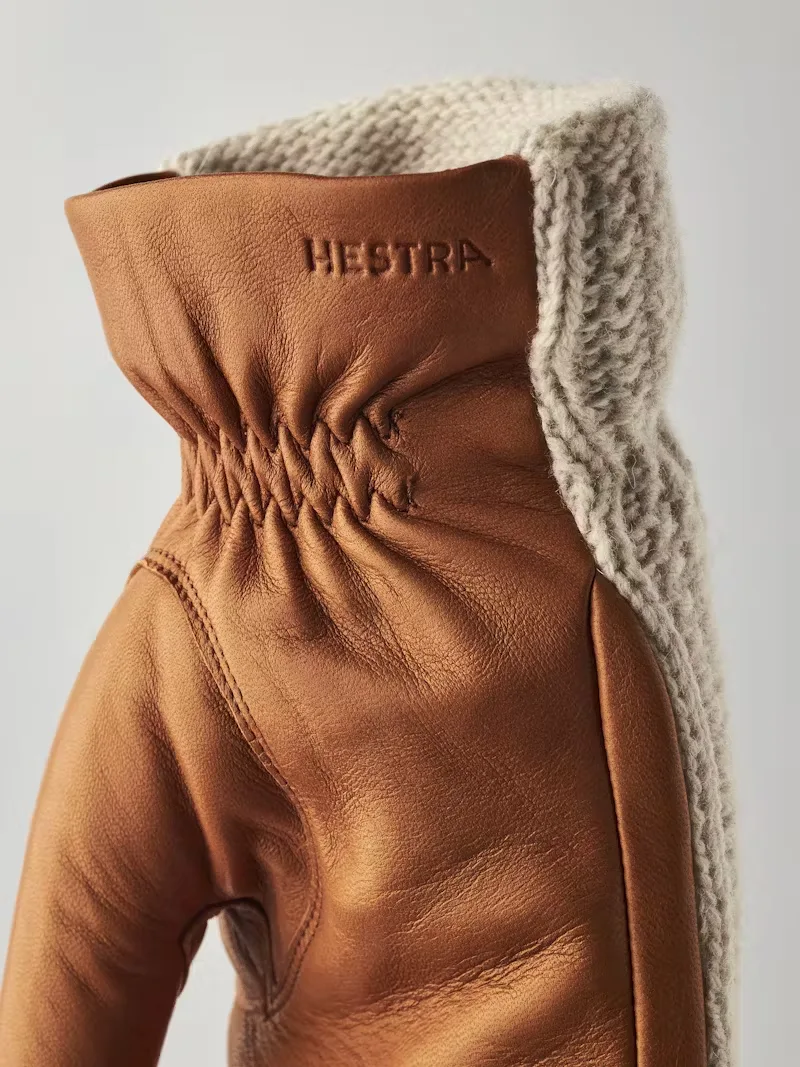 Elle Mitt