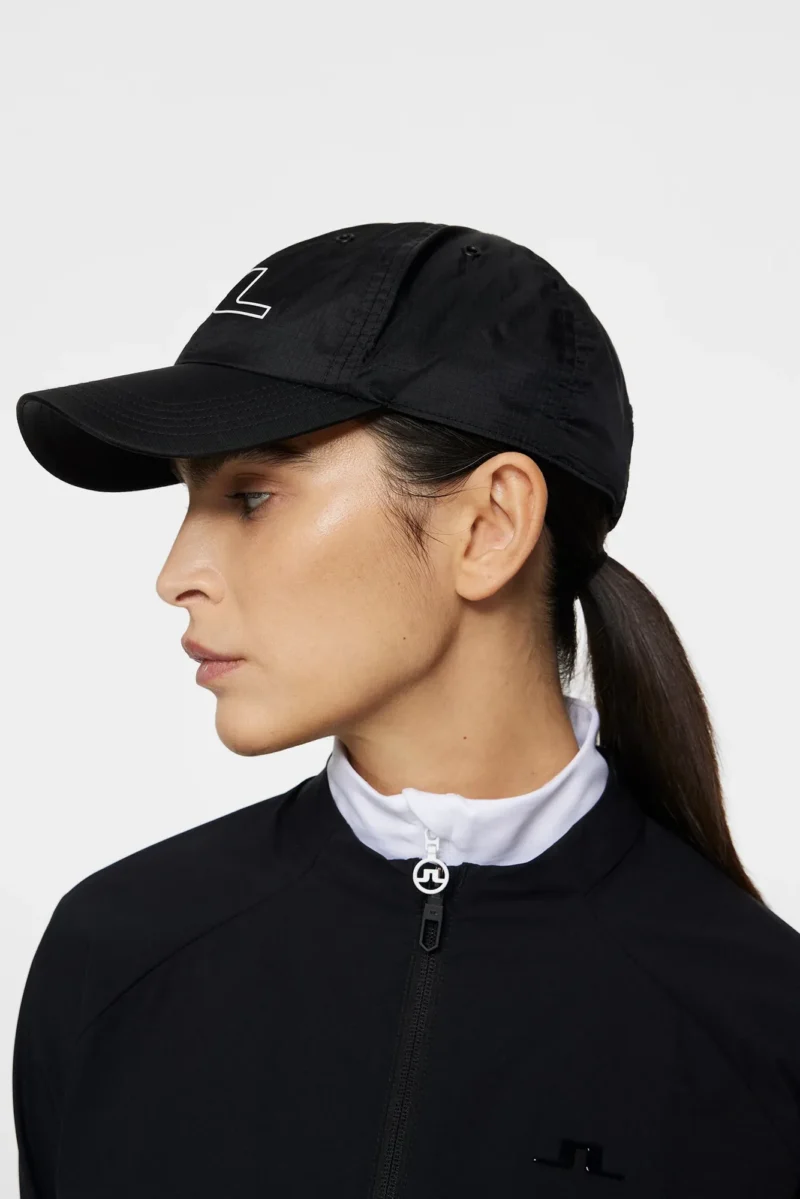 Lousia Cap