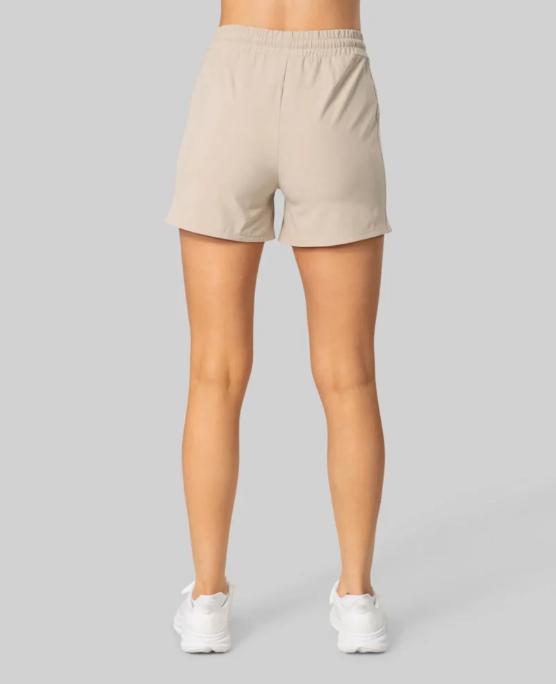 johaug-strut-microfiber-shorts-dark-beige-3 Strut Microfiber Shorts