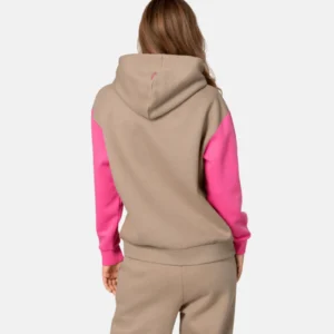Anelie Hood