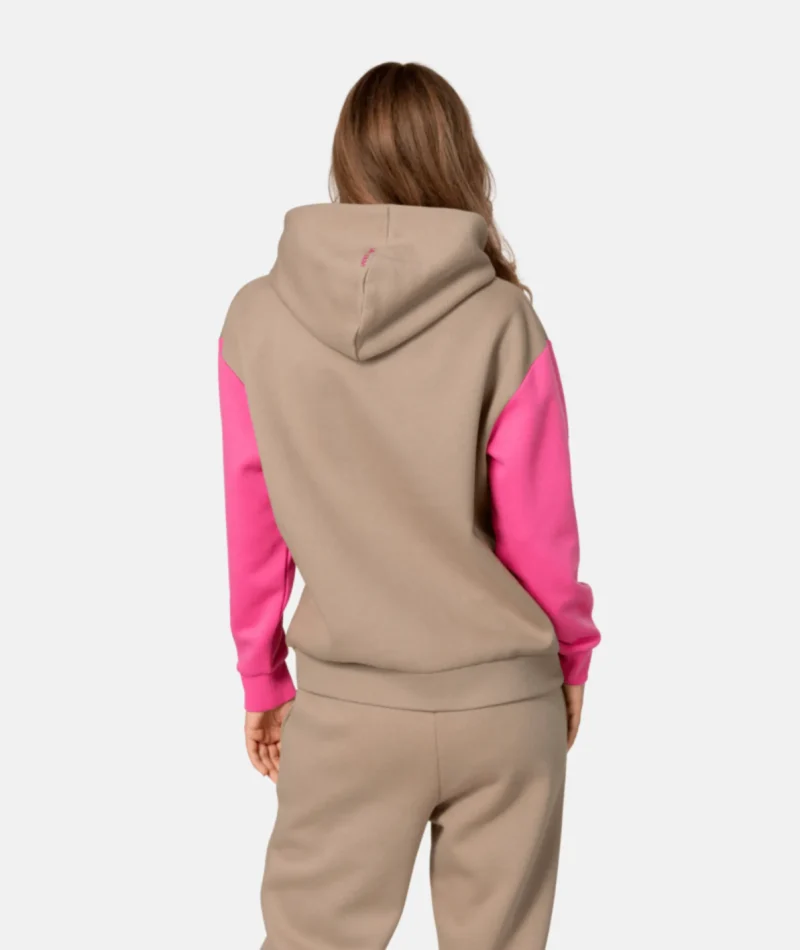 Anelie Hood
