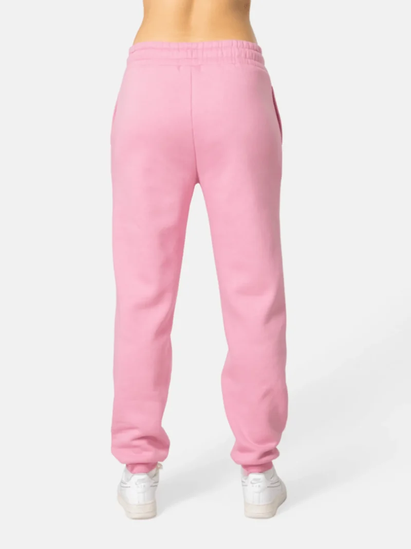 Anelie Pant
