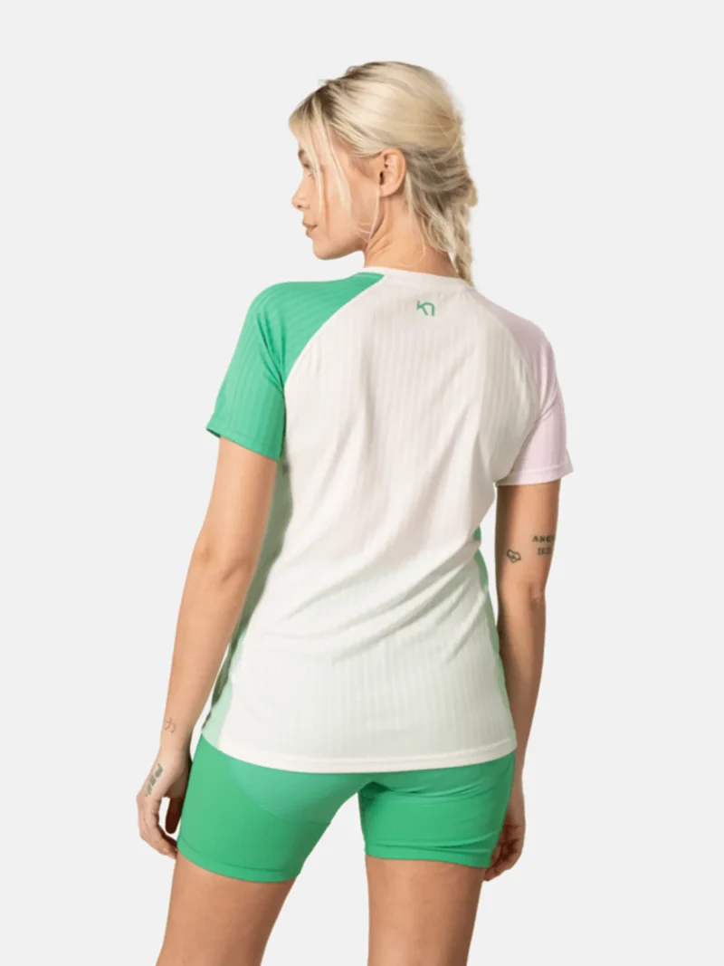 kari-traa-ella-baselayer-tee-light-beige-2 Ella Baselayer Tee