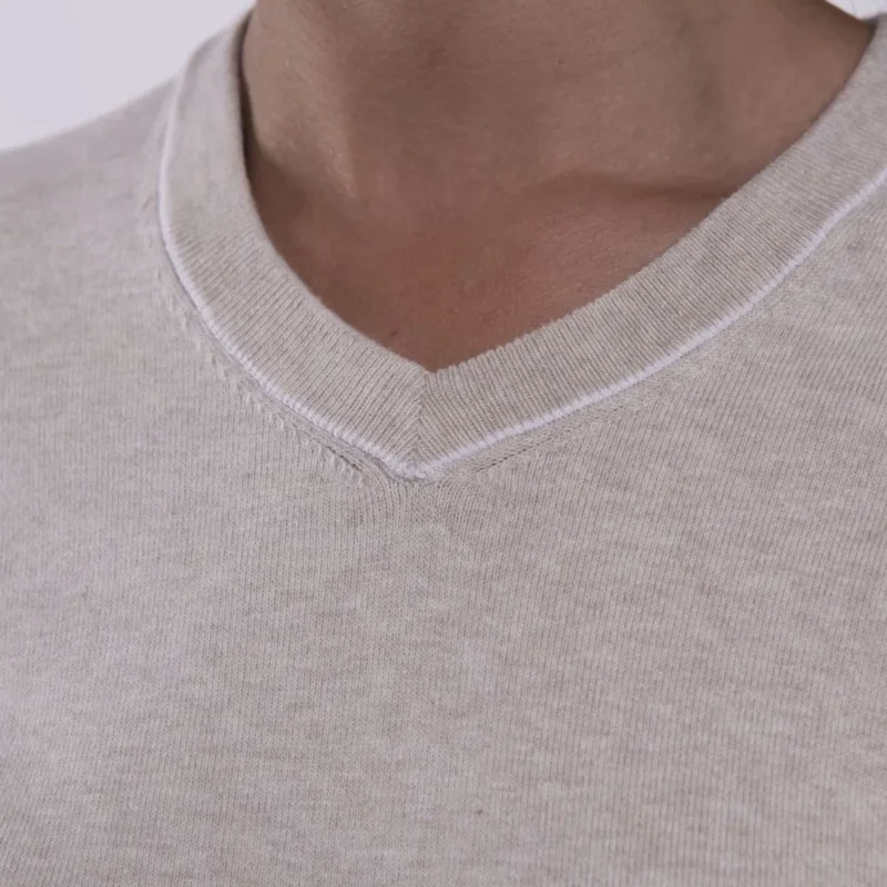 Women Kicki V-Neck Sweater