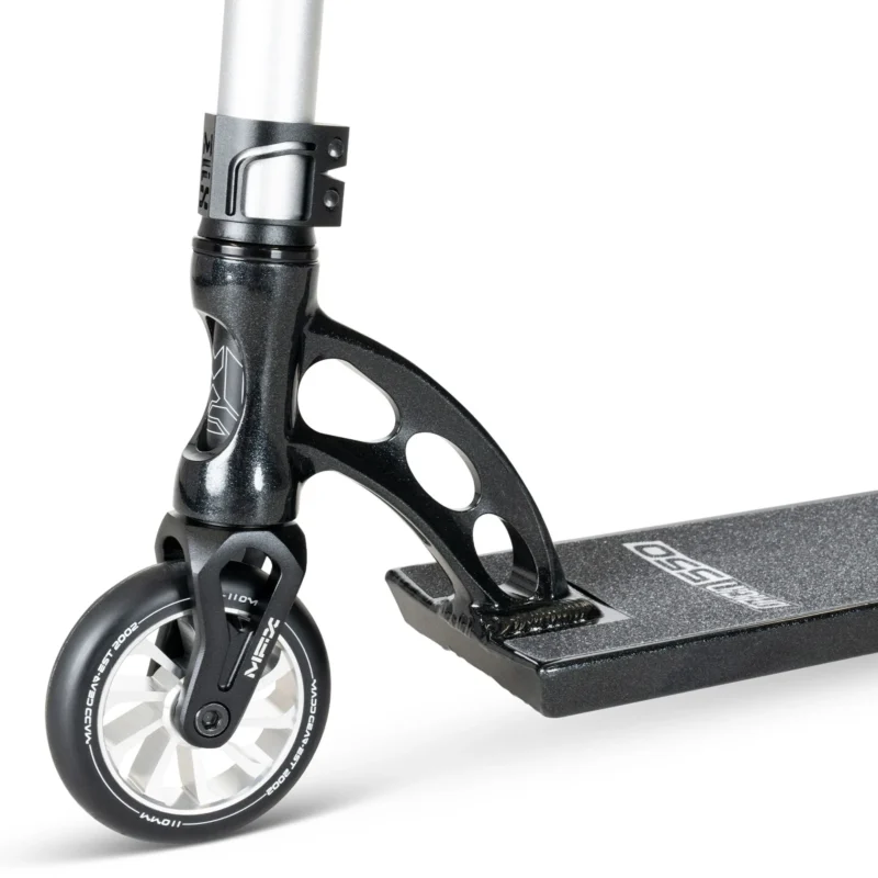 mgp-madd-gear-freestyle-scooter-mgo-550-jet-black-4 Madd Gear Freestyle Scooter | MGO 550