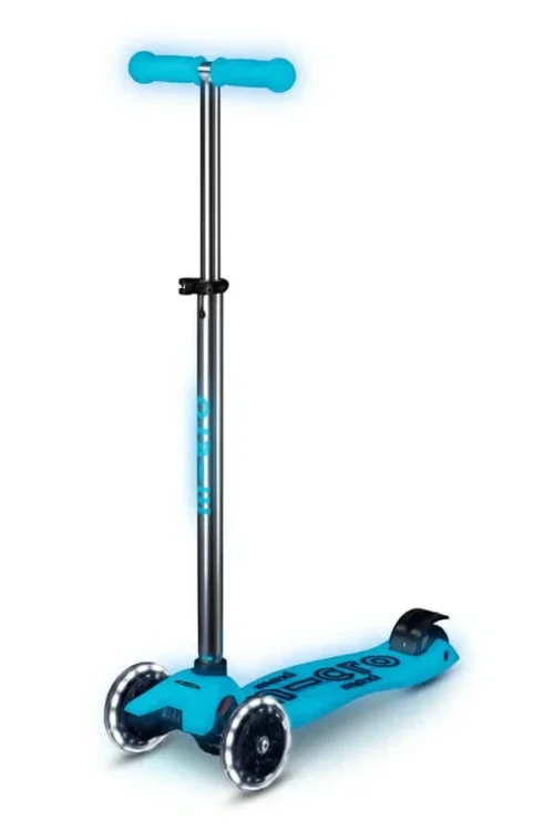 micro-scooter-maxi-micro-deluxe-glow-led-crystal-blue-1-2 Micro scooter maxi micro deluxe glow led crystal blue 1