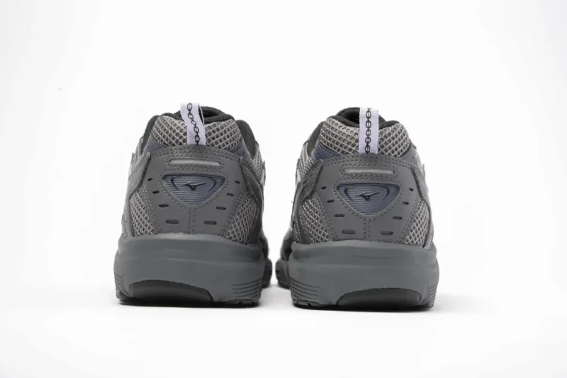 mizuno-mxr-sport-sportstyle-quiet-shade-silver-iron-gate-7-1 Mizuno mxr sport sportstyle quiet shade silver iron gate 7