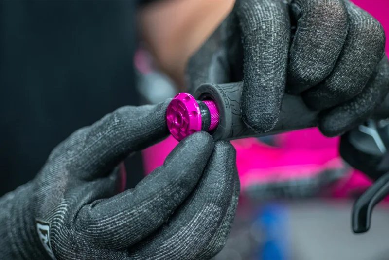 Stealth Tubeless Puncture Plugs pink