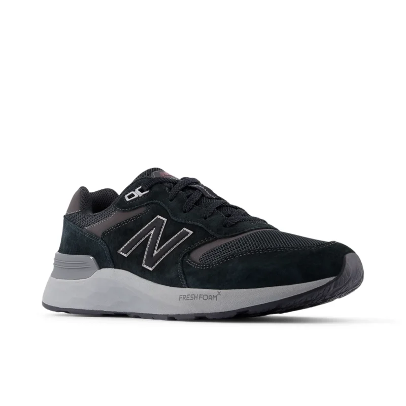 M 880 Walking v7
