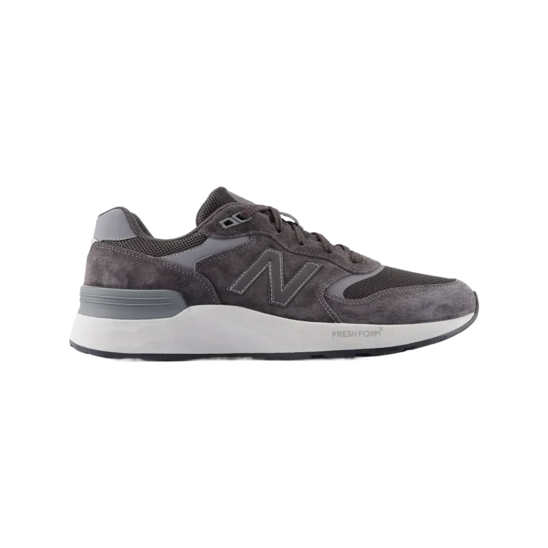 M 880 Walking v7