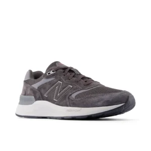 M 880 Walking v7