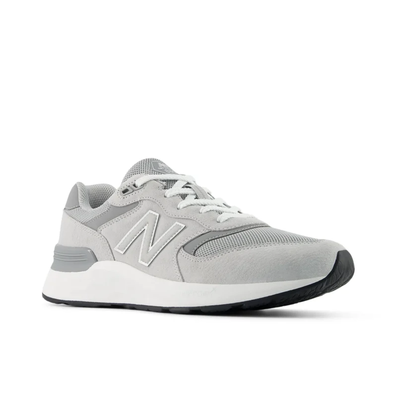 M 880 Walking v7