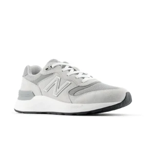W 880 Walking v7