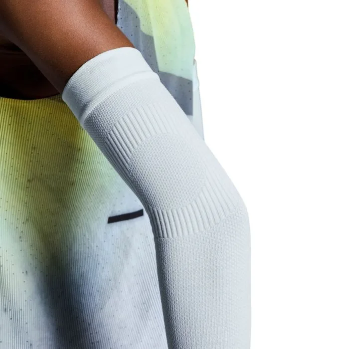 PERFORMANCE ARM SLEEVES