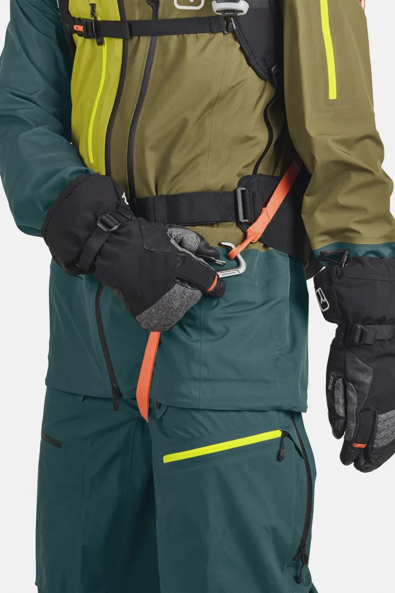 ortovox-avabag-litric-freeride-18-zip-black-raven-3 AVABAG LITRIC FREERIDE 18 ZIP