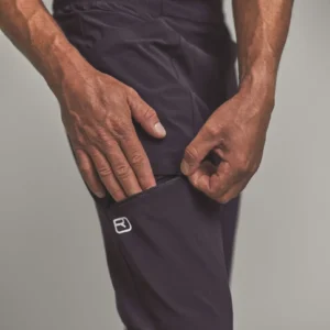 TRACE PANTS