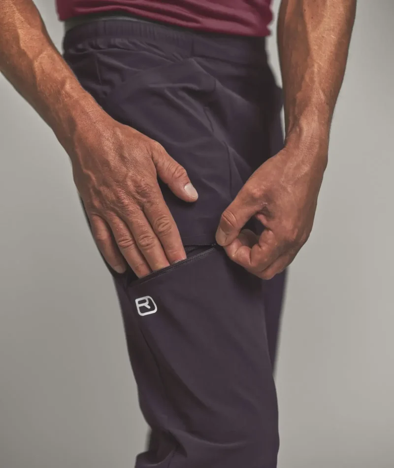 TRACE PANTS