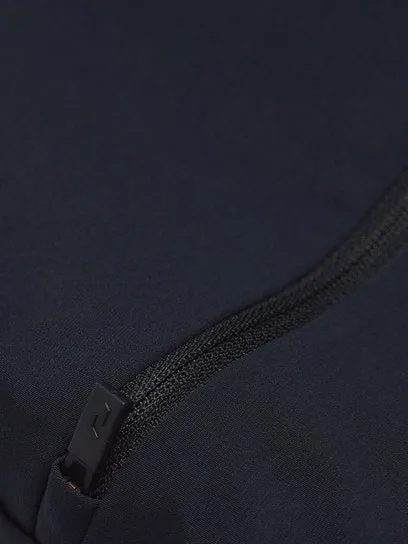 Iconiq Shorts Women