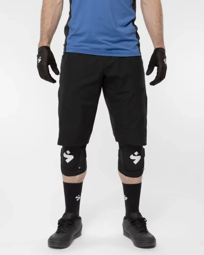 Hunter Slashed Shorts M black