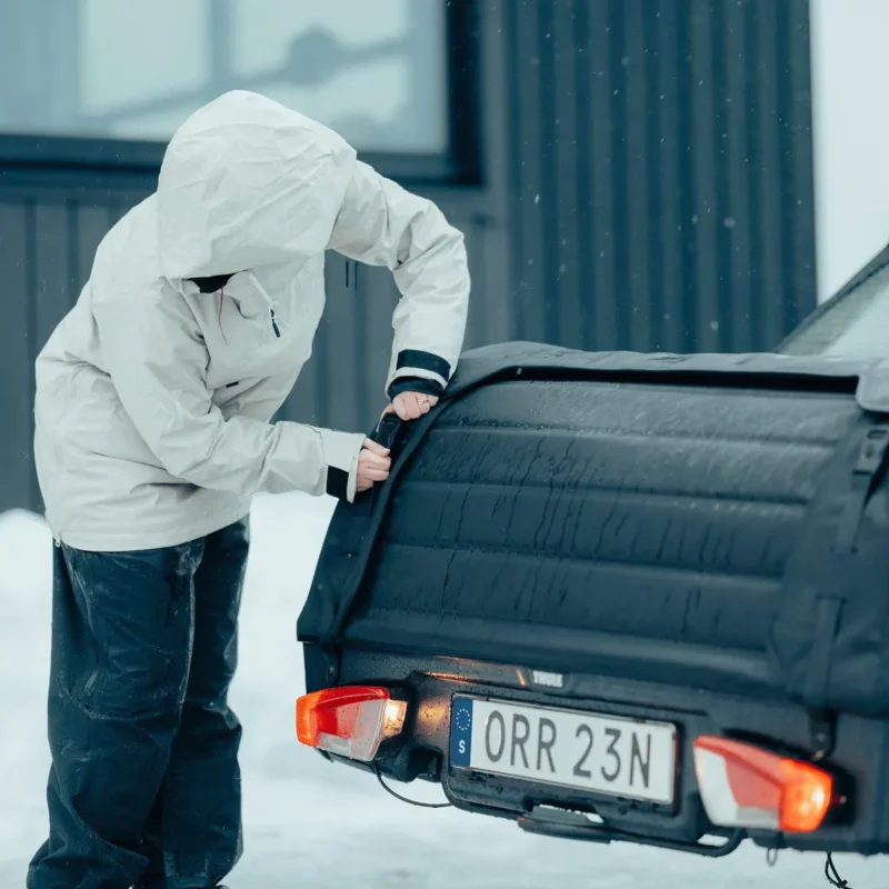thule-cargobox-onto-2-schwarz-3-1 Thule cargobox onto 2 schwarz 3