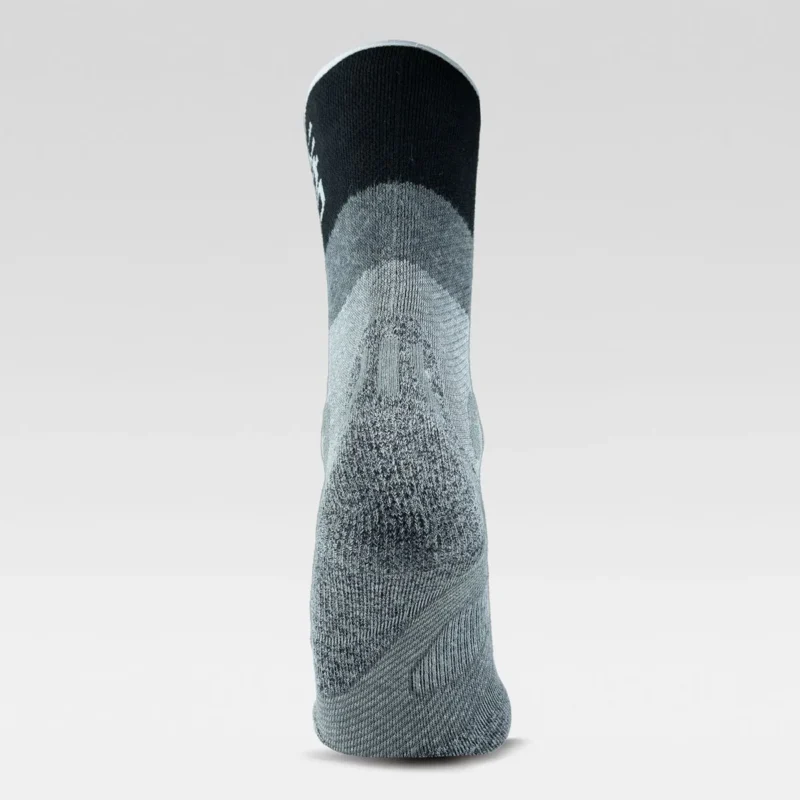 WOMAN TREKKING ONE COOL SOCKS