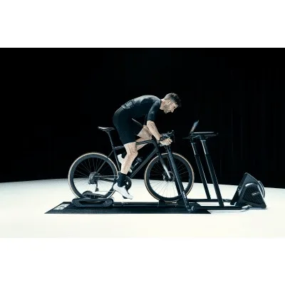 wahoo-kickr-rollr-smart-trainer-5 KICKR ROLLR Smart Trainer