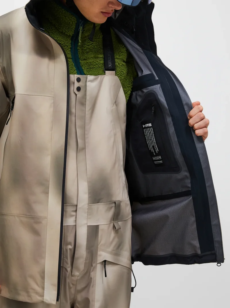 peak-performance-m-edge-3l-aop-jacket-336-beam-fade-4 Peak performance m edge 3l aop jacket 336 beam fade