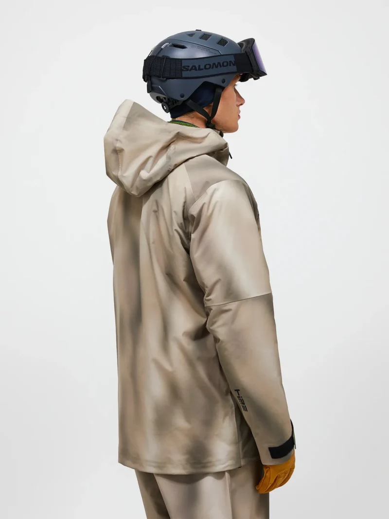 peak-performance-m-edge-3l-aop-jacket-336-beam-fade-7 Peak performance m edge 3l aop jacket 336 beam fade