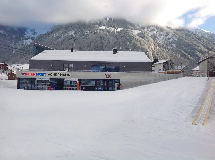 Mietstation Intersport Achermann bei der Brunnibahn in Engelberg