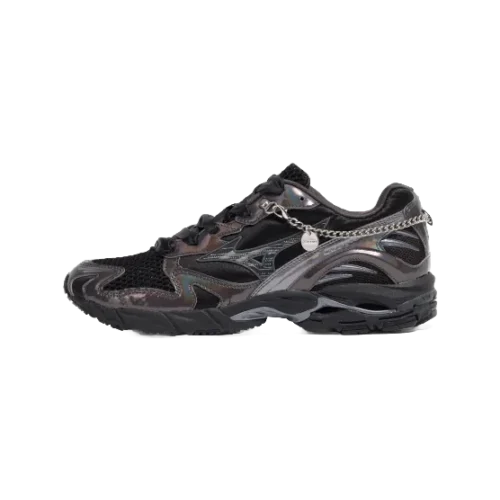 mizuno-wave-rider-10-jewels-sportstyle-black-black-sand-quiet-shade-1 Mizuno wave rider 10 jewels sportstyle black black sand quiet shade
