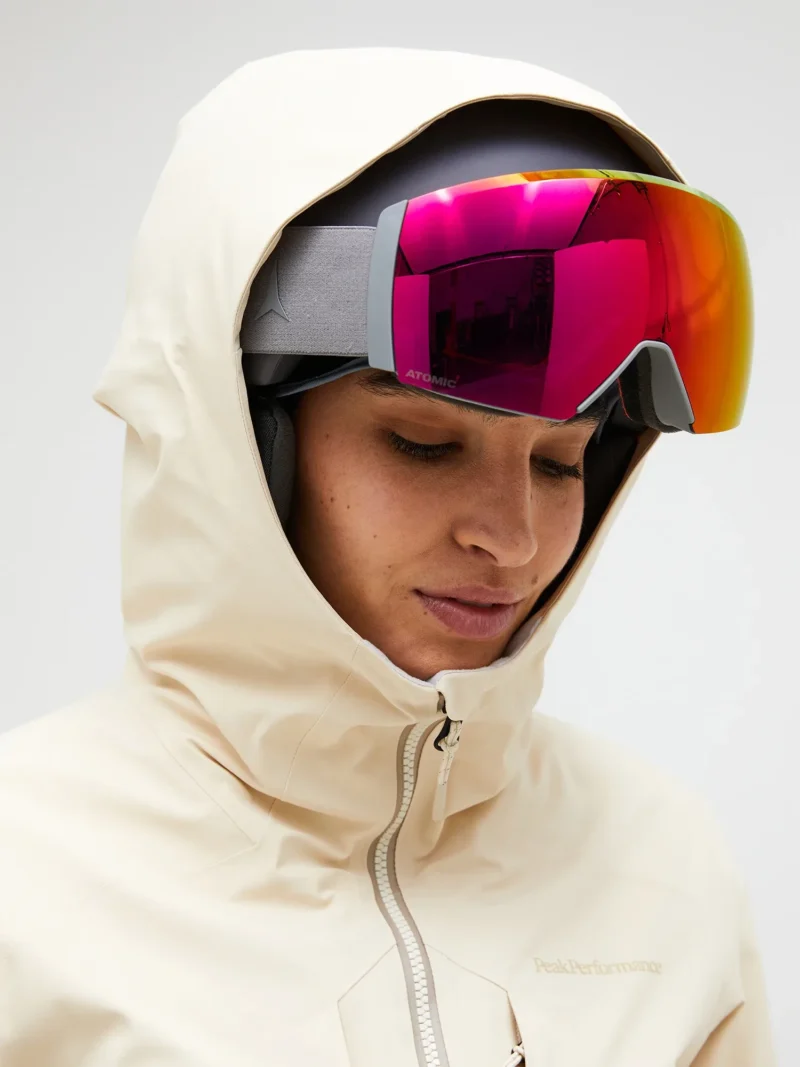 peak-performance-whitelight-insulated-shell-jacket-women-sand-fog-7 Peak performance whitelight insulated shell jacket women sand fog